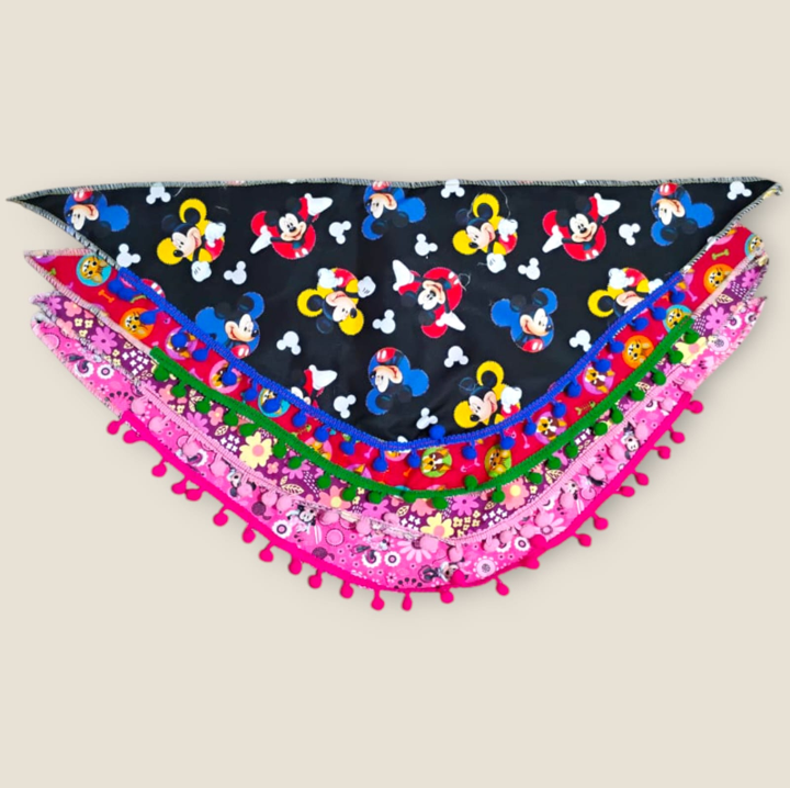 PAÑOLETA POMPON MEDIANA